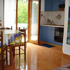 Gostinjska kuća And Suzana